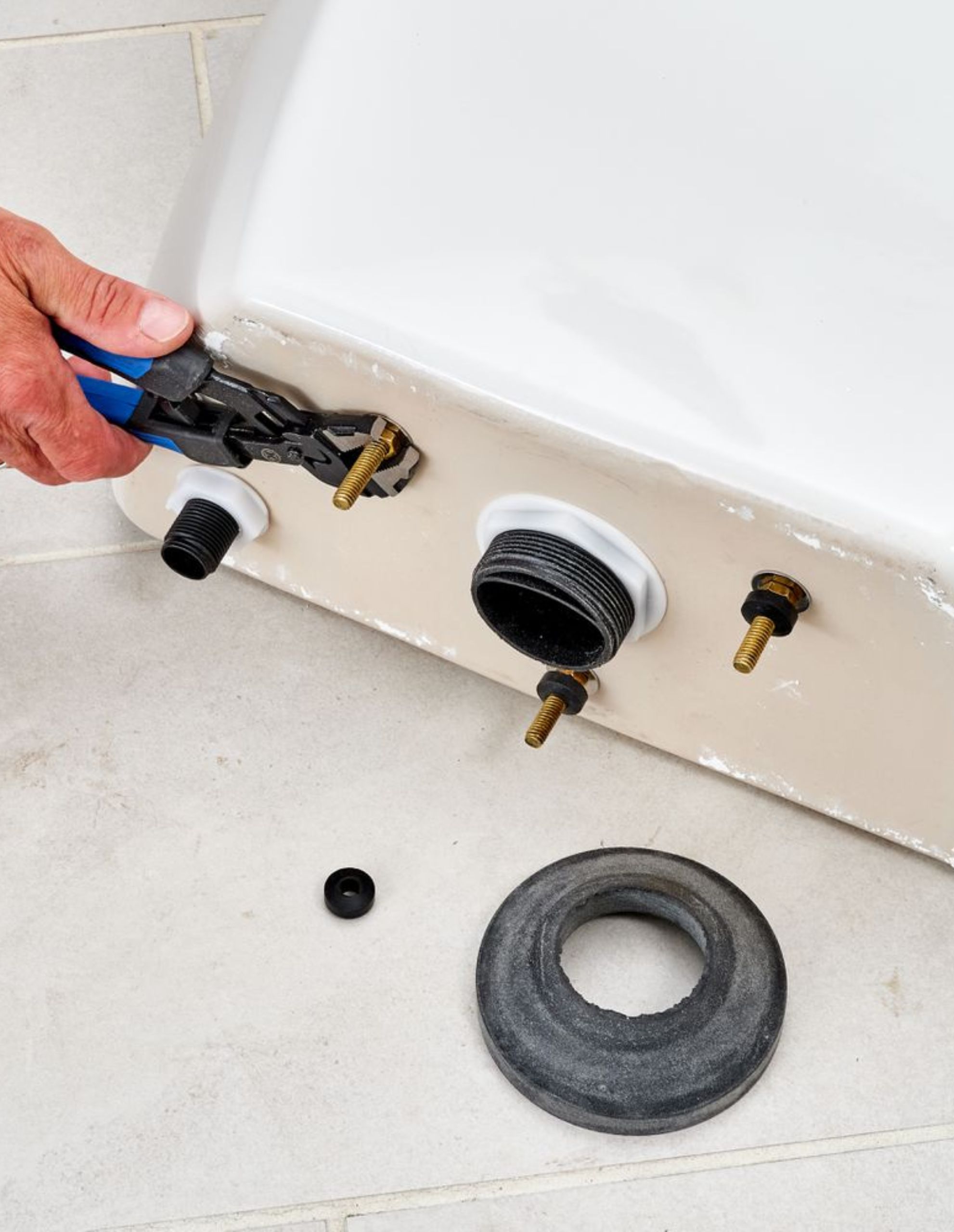 Concealed Cistern Leakage Repair | Citi Plumbing Singapore