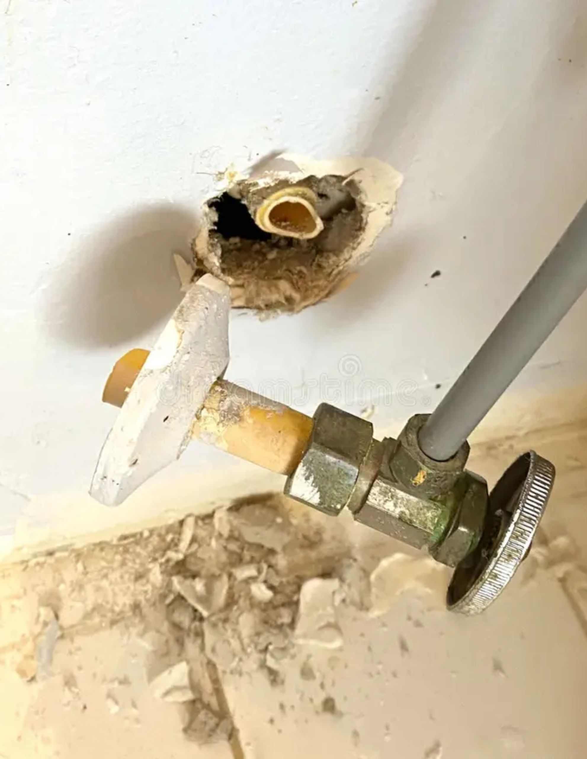 Concealed Cistern Leakage Repair | Citi Plumbing Singapore